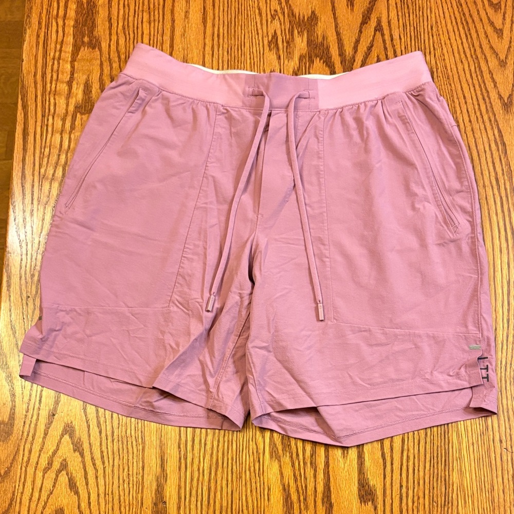 Lululemon Men’s License To Train Linerless Mauve Pink 7” Shorts Size Large